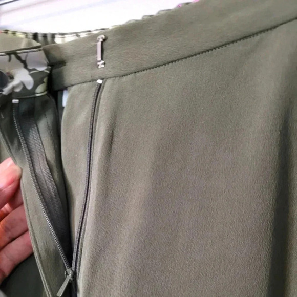 DIANE VON FURSTENBERG SILK green quiet luxury sophisticated career Maxi Skirt L - Picture 3 of 9